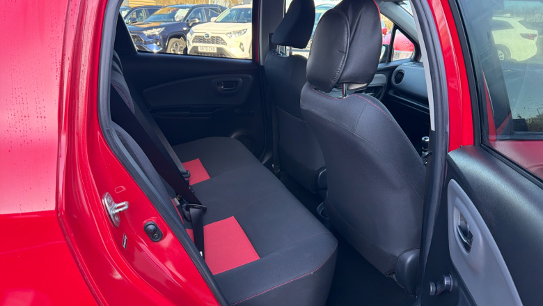 Toyota Yaris 1.33 VVT-i Sport 5dr Petrol Hatchback